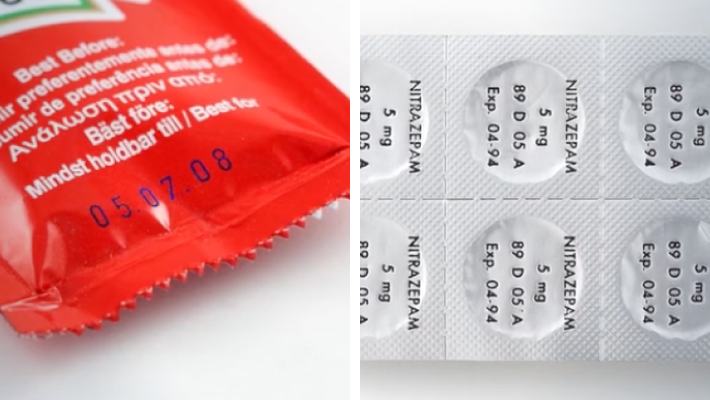 Emballage plastique souple rouge avec date de péremption imprimée et emballage pastilles gris avec informations du produit.